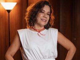 Carla Rio lança samba