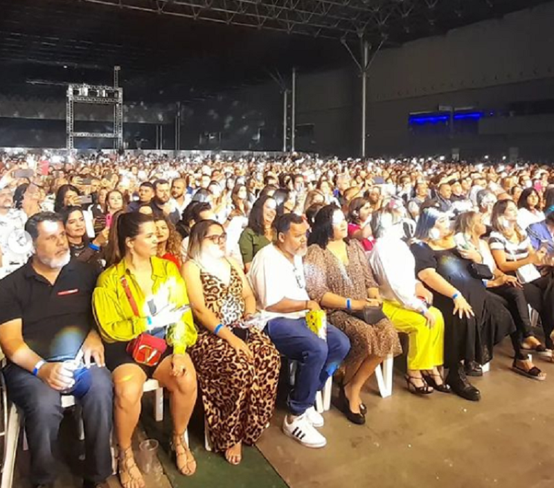 Roberto Carlos leva público ao delírio em BH - Cultura - Estado de