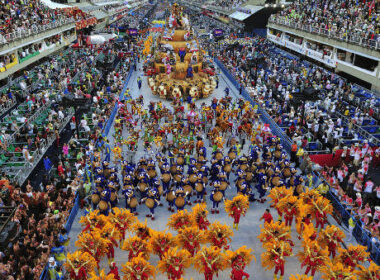 Explore a magia dos carnavais brasileiros: PlinkoX e PlinkoXY levam a celebração cultural para o mundo virtual com experiências únicas - Foto: Divulgação