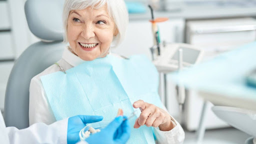 Vantagens dos Implantes Dentários