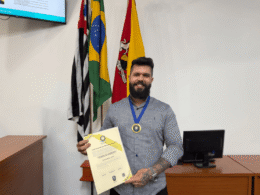 Barbeiro recebe reconhecimento da CNPB por trabalho com atendimento humanizado e inclusão infantil