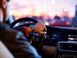 Aluguel de carros: mais liberdade para explorar São Paulo e Rio de Janeiro
