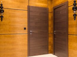 Qual é melhor, porta de correr ou porta de abrir? Confira!